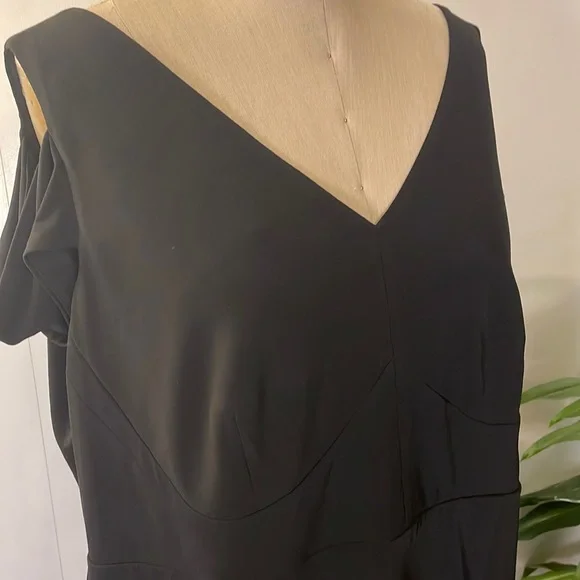 Calvin Klein v-neck midi black cold shoulder dress - Picture 2 of 7